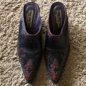 Donald Blinier mule style shoes